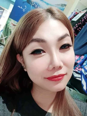 Thai girl for dating