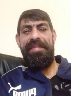 English men looking for love