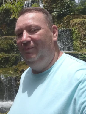 French men looking for love