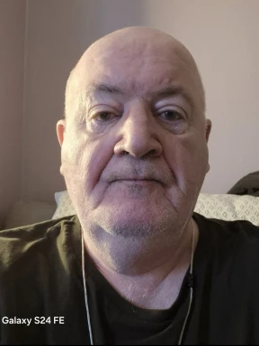 English men looking for love