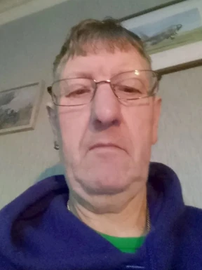 English men looking for love