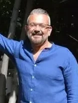 English men looking for love