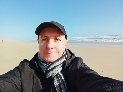 <span>Lilian, 56</span>&nbsp;<span style='width: 25px; height: 16px; float: right; background-image: url(/bitmaps/flags_small/TH.PNG)'>&nbsp;</span><br><span>Dax, Thailand</span>&nbsp;<input type='button' class='joinbtn' style='float: right' value='JOIN NOW' />