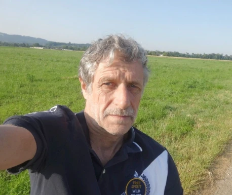 <span>Andreas, 67</span>&nbsp;<span style='width: 25px; height: 16px; float: right; background-image: url(/bitmaps/flags_small/CH.PNG)'>&nbsp;</span><br><span>Bern, Switzerland</span>&nbsp;<input type='button' class='joinbtn' style='float: right' value='JOIN NOW' />