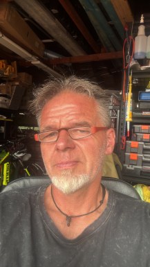 <span>Mariusz, 56</span>&nbsp;<span style='width: 25px; height: 16px; float: right; background-image: url(/bitmaps/flags_small/AU.PNG)'>&nbsp;</span><br><span>Sydney, Australia</span>&nbsp;<input type='button' class='joinbtn' style='float: right' value='JOIN NOW' />