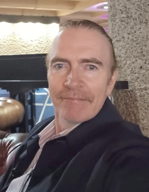 English men looking for love