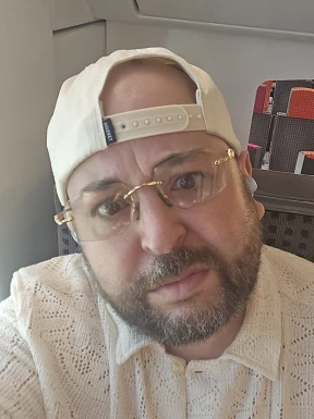 French men looking for love